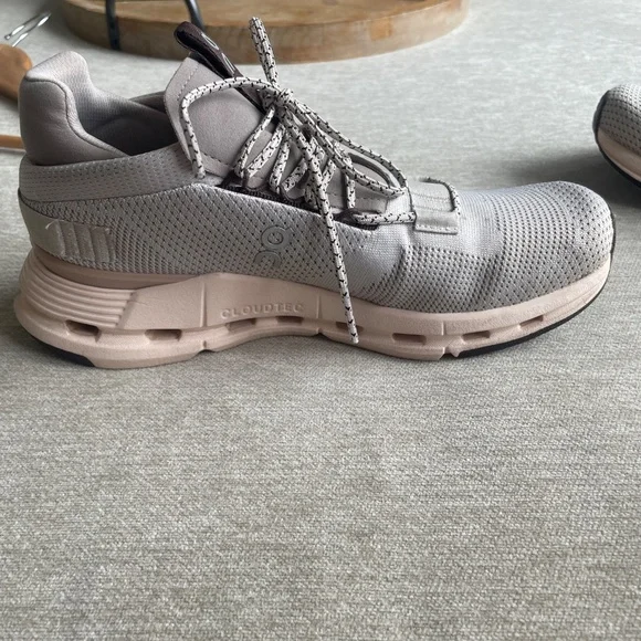 Women’s On Cloud Tennis shoes - Picture 4 of 13